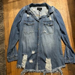 Risen distressed button down NWT